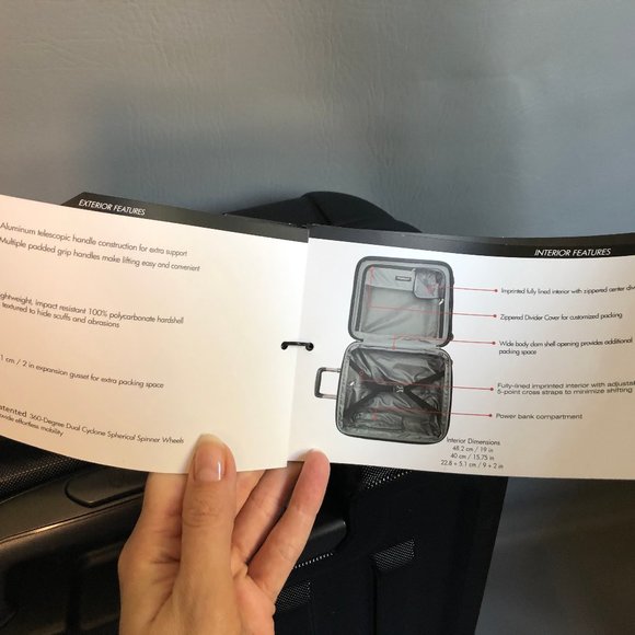 The Art of Travel 20" Carry-On Expandable Spinner - Picture 7 of 8